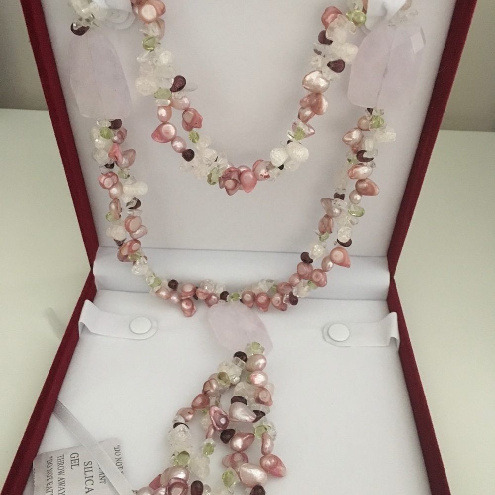 Designer baroque pearl necklace with real agate